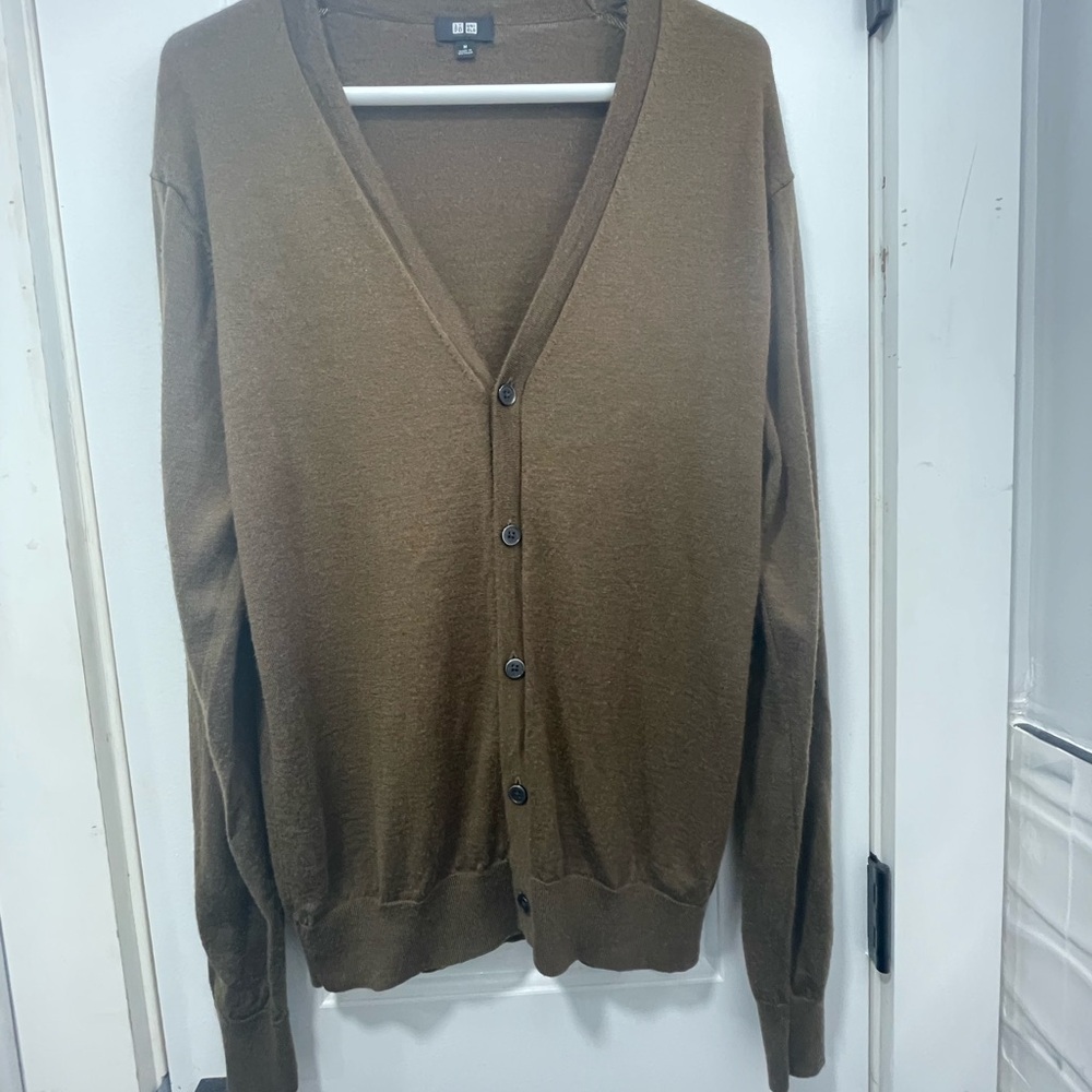 Uniqlo Brown Cardigan Sweater V-Neck Lightweight